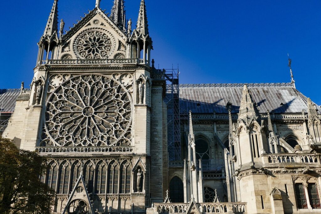 Los orígenes del Arte: Notre dame, Paris.